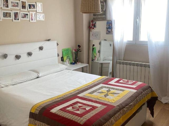 Piso en Venta en Palomeras Bajas