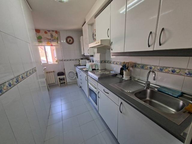 Piso en Venta en Palomeras Bajas