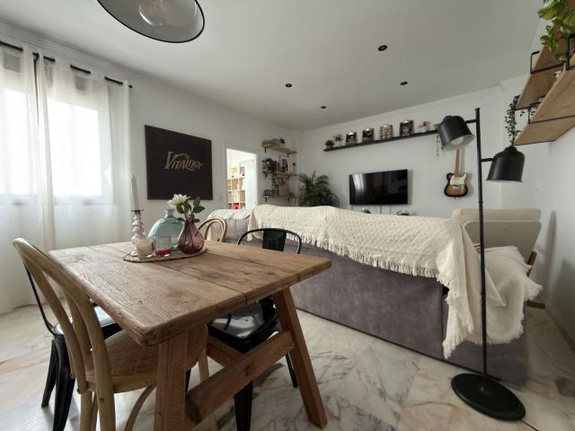 Piso en venta en Palacios y Villafranca Los. Piso en venta en Avda. De Utrera, 3 dormitorios. Pisos Palacios y Villafranca.