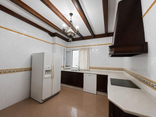 Piso en venta en Palacios y Villafranca Los. PISOS Y COCHERA EN AVENIDA LEONARDO DA VINCI!. Pisos Palacios y Villafranca.