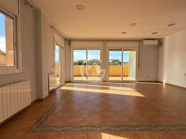 Ático en venta en calle De Josep Bonay i Vidal Mestre, Palafrugell, de 77 m² 2 habitaciones por 260.000