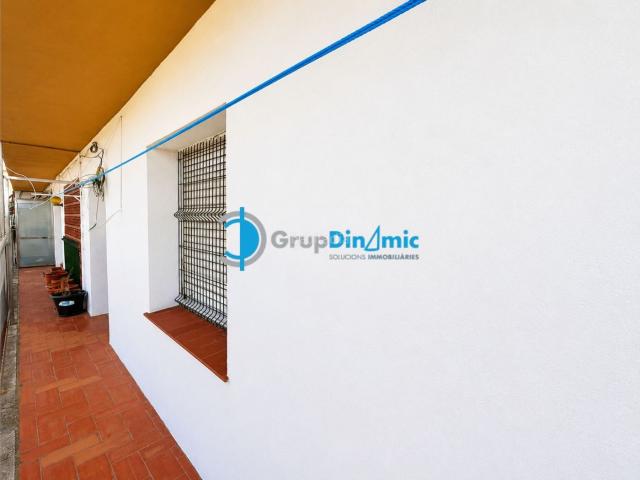 Piso en venta en Palamós, Centre Costa Brava. Amplio piso de 3 habitaciones con vistas a mar. Pisos.