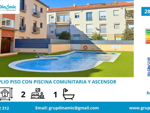 Piso en venta en Palamós, Avinguda Catalunya Costa Brava. Amplio piso con piscina comunitaria y ascensor. Pisos.