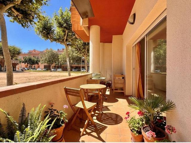 Piso en venta en Palamós, de 81 m² 3 habitaciones por 295.000