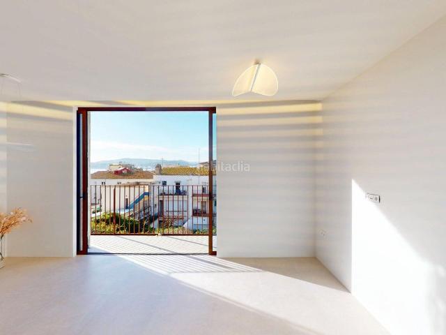 Piso en venta en Palamós, El Pedró Costa Brava. PLANTA PRIMERA CON JARDIN COMUNITARIO Y PISCINA COMUNITARIA EN PALAMOS. Pisos.
