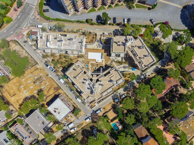 Piso en venta en Palamós, La Fosca Cala Margarida Costa Brava. Piso Obra nueva de 2 dormitorios con 8m terraza en venta en Palamós, Costa Brava. Pisos.