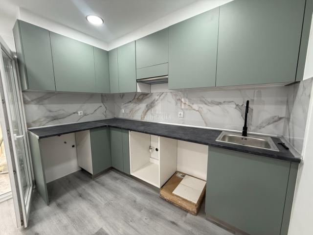 Piso en venta en Palencia, El Carmen Casas del Hogar. UNIPAL Soluciones Inmobiliarias & Financieras PRESENTA: Espectacular piso TOTALMENTE reformado con acabados de alta calidad. Pisos.