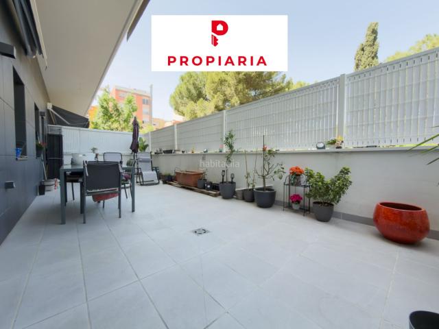 Piso en venta en Pallejà. ACOGEDORA PLANTA BAJA DE OBRA NUEVA CON PISCINA. Pisos.