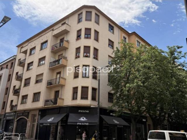Piso en Venta en Pamplona Iruña