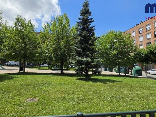 Piso en venta en Pamplona Iruña, Arrosadia. Impecable piso en la renovada zona del Sadar. Pisos Pamplona.