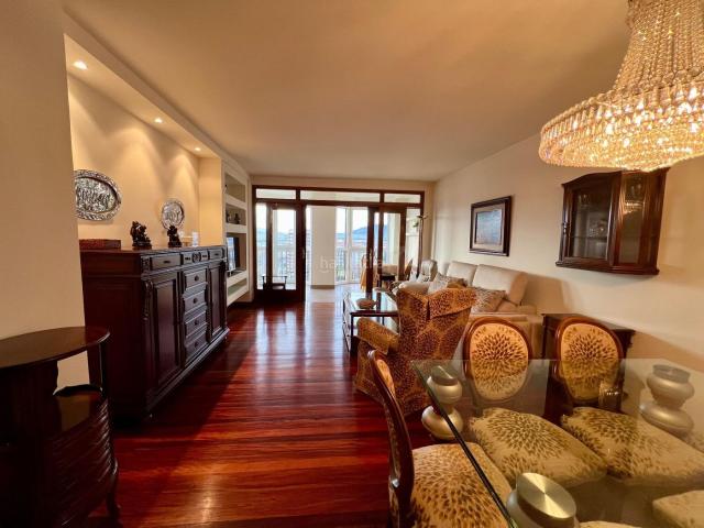 Piso en venta en Pamplona Iruña, Segundo Ensanche. Venta piso lujo Plaza de los Fueros Vistas espectaculares Garaje. Pisos Pamplona.