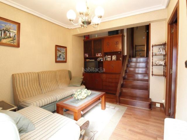 Piso en venta en Pasaia. TRIPLEX EN LA ZONA ALTA DE TRINTXERPE. Pisos.