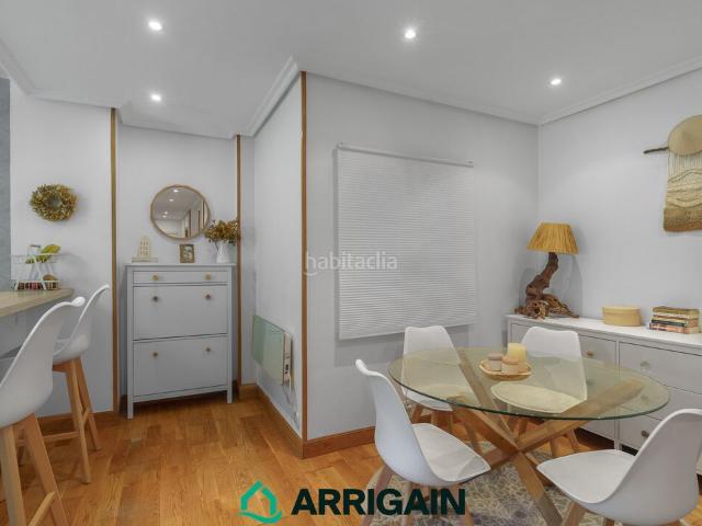 Piso en venta en Pasaia. Se vende piso en Trintxerpe, Donostia, reformado, con balcón y agradables vistas. Pisos.