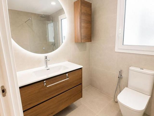 Piso en venta en pasaje De Vintró, Barcelona, de 48 m² 1 habitación por 345.000