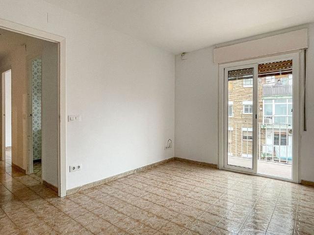 Piso en venta en pasaje De la Ferradura, Barcelona, de 58 m² 3 habitaciones por 260.000