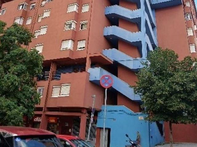 Piso en venta en pasaje De Les Moreres, Sabadell, de 60 m² 3 habitaciones por 67.950