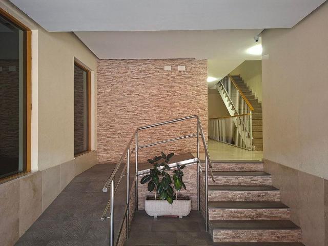 Piso en venta en pasaje De Lluís Mas i Ossó, Reus, de 114 m² 4 habitaciones por 180.000