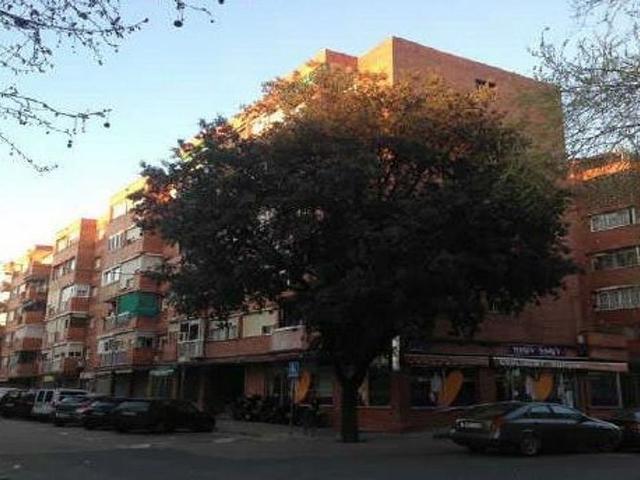 Piso en venta en pasaje De Ramon Llull, Santa Perpètua de Mogoda, de 76 m² 1 habitación por 93.000