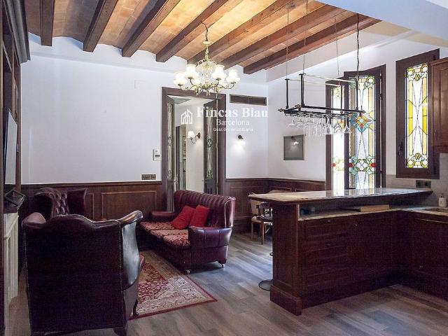 Piso en venta en pasaje Dels Escudellers, Barcelona, de 107 m² 3 habitaciones por 490.000
