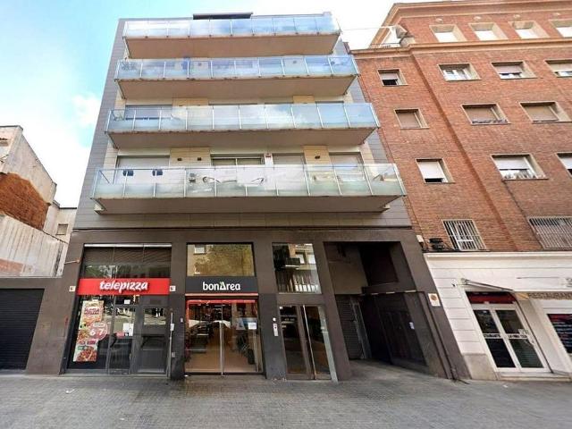Piso en venta en paseo Maragall, Barcelona, de 90 m² 3 habitaciones por 390.000