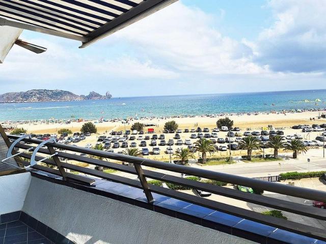 Piso en venta en paseo Marítim, Torroella de Montgrí, de 67 m² 2 habitaciones por 336.000