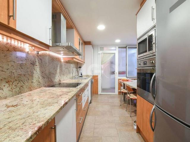 Piso en venta en paseo De la Generalitat, Vic, de 71 m² 3 habitaciones por 198.000