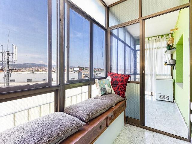 Piso en venta en paseo De la Verneda, Barcelona, de 90 m² 3 habitaciones por 210.000