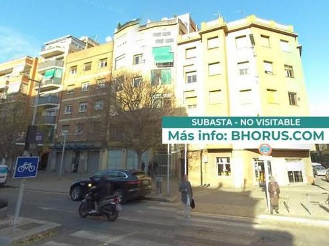 Piso en venta en paseo De Llorenç Serra, Santa Coloma de Gramanet, de 68 m² 2 habitaciones por 73.000