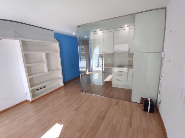 Piso en venta en paseo De Sant Joan, Barcelona, de 37 m² 1 habitación por 305.000