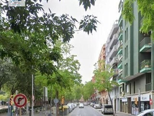 Piso en venta en paseo De Santa Eugènia, Girona, de 69 m² 3 habitaciones por 198.000