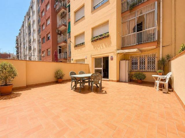 Piso en venta en paseo De Torras i Bages, Barcelona, de 100 m² 3 habitaciones por 360.000
