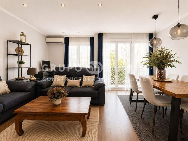 Piso en venta en paseo De Valldaura, Barcelona, de 74 m² 2 habitaciones por 415.000