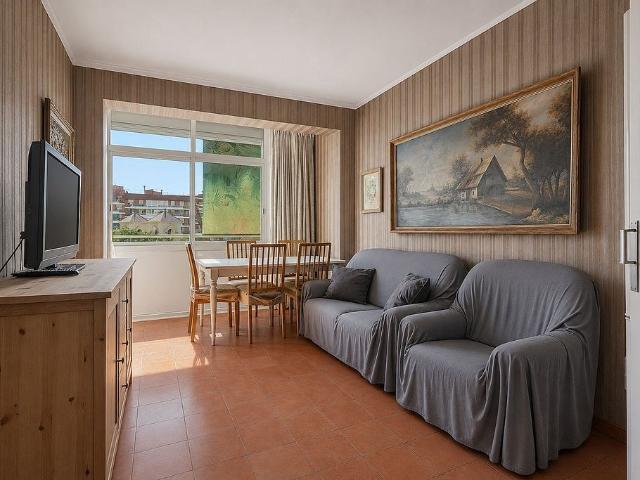 Piso en venta en paseo De Valldaura, Barcelona, de 74 m² 3 habitaciones por 280.000