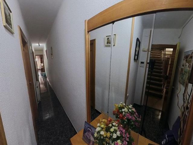 Piso en venta en paseo Del Terraplè, Molins de Rei, de 57 m² 3 habitaciones por 159.000