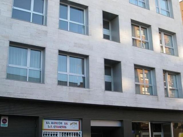 Piso en venta en paseo Dels Almogàvers, Sabadell, de 49 m² 1 habitación por 129.000