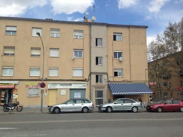 Piso en venta en paseo D'espronceda, Sabadell, de 66 m² 3 habitaciones por 51.300 €
