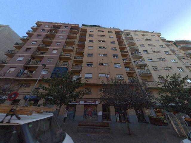 Piso en venta en paseo D'espronceda, Sabadell, de 72 m² 2 habitaciones por 153.000