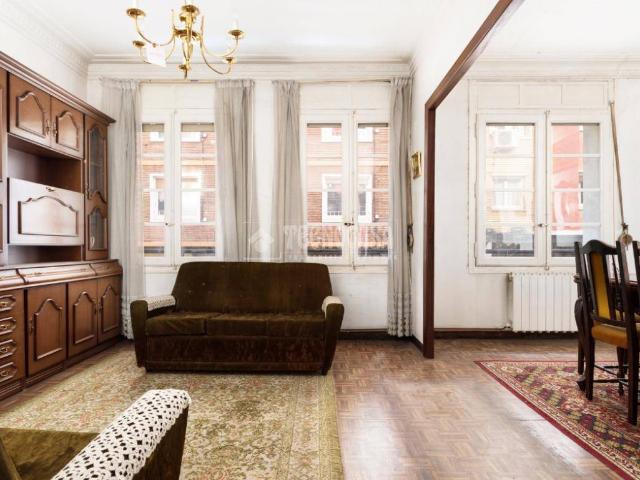 Piso en Venta en Paseo Sagasta