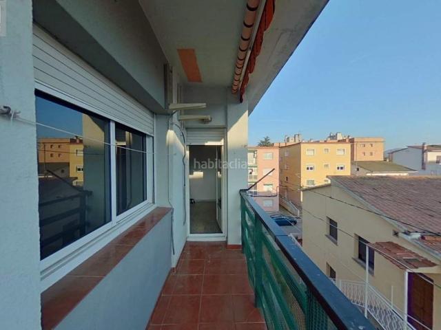 Piso en venta en Parets del Vallès. Este apartamento de 3 quartos em Parets del Vallès oferece uma localização privilegiada perto de escolas, supermercados e parques. Pisos Parets del.
