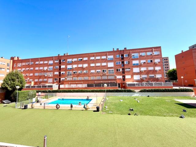 Piso en venta en Parla, Parla Este. Pisos.