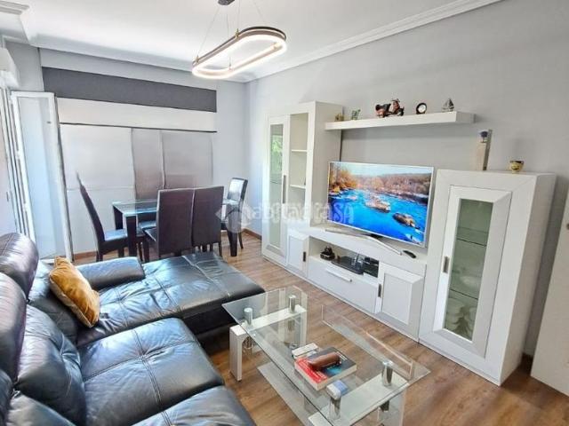 Piso en venta en Parla, Reyes. Piso en venta en Parla. Pisos.