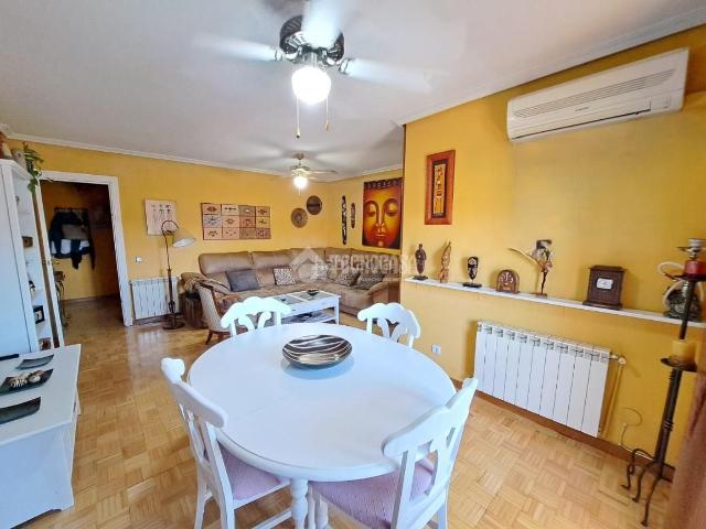Piso en venta en Parla, Reyes. Piso en venta en Parla. Pisos.