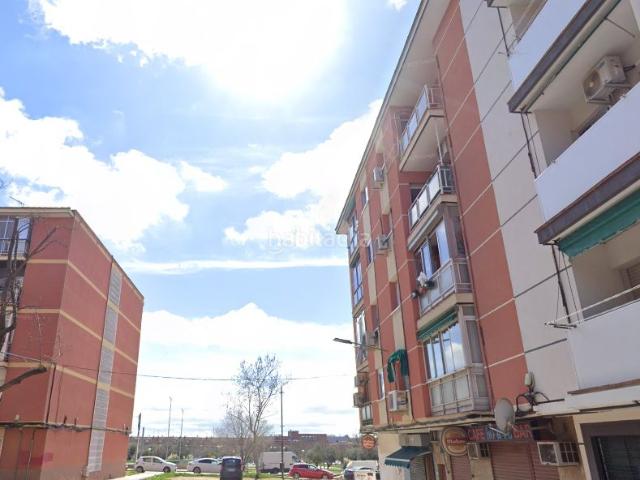Piso en venta en Parla, Reyes. Pisos.