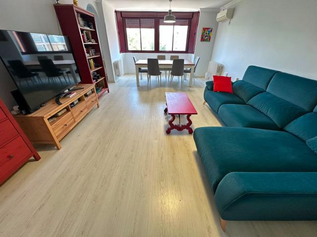 Piso en venta en Parla, Villayuventus Renfe. CASALIA presenta: Vivienda en urbanización privada con piscina y garaje Zona El Nido. Pisos.