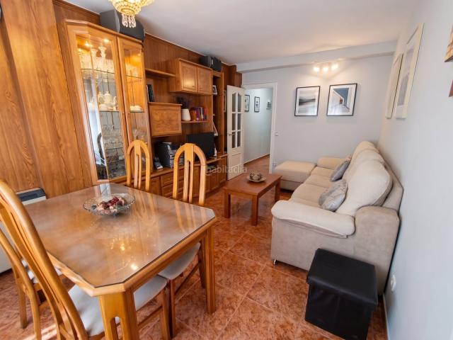 Piso en venta en Parla, Villayuventus Renfe. VIVIENDA EN PRIMERA PLANTA CON ASCENSOR EN ZONA CENTRO. Pisos.