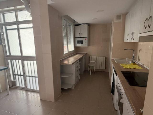 Piso en venta en Parque del Río 19004