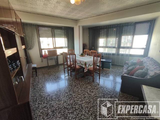 Piso en Venta en Parque Ribalta Plaza de Toros