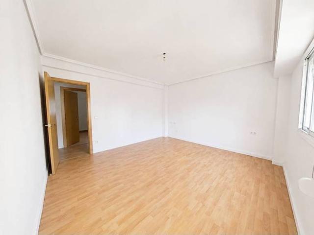 Piso en Venta en Paterna
