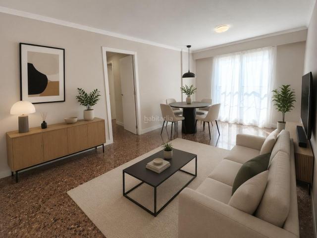 Piso en venta en Paterna, Parc Central. Vivienda totalmente reformada junto al Parque Central de Paterna. Pisos.
