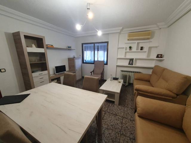 Piso en Venta en PAU 2 600